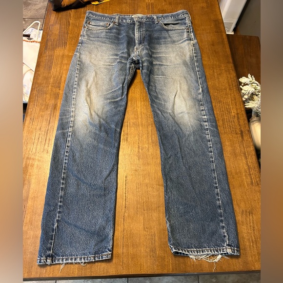 Levi's Other - Levi 505 Regular Fit Straight Leg Jeans Men’s 40x32